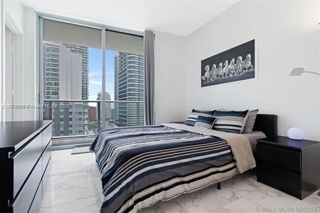 Building Photo - 1100 S Miami Ave