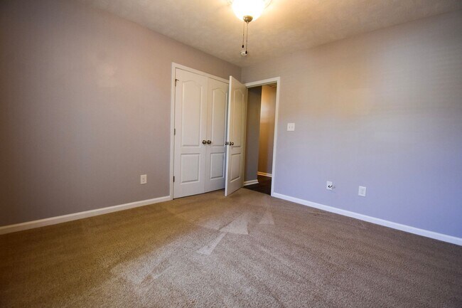 Building Photo - Coming Soon! 3 Bedroom 2 Bathroom- Pets Considered