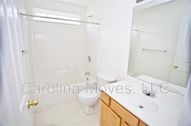 Building Photo - 107 Constantine Way
