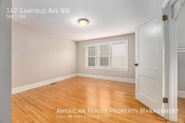 Building Photo - 142 Garfield Ave NW