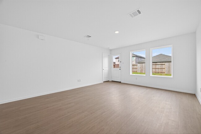 Building Photo - 3025 Fantasy Ter Dr