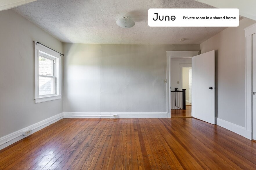 Building Photo - Room in Shared 9 bed/2 bath home in Brighton