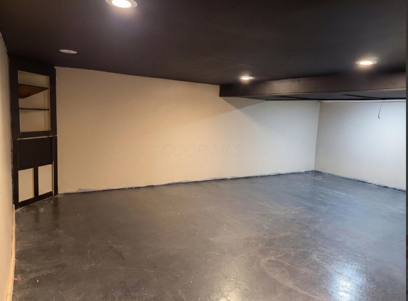 Building Photo - 6288 Fence Row Ln