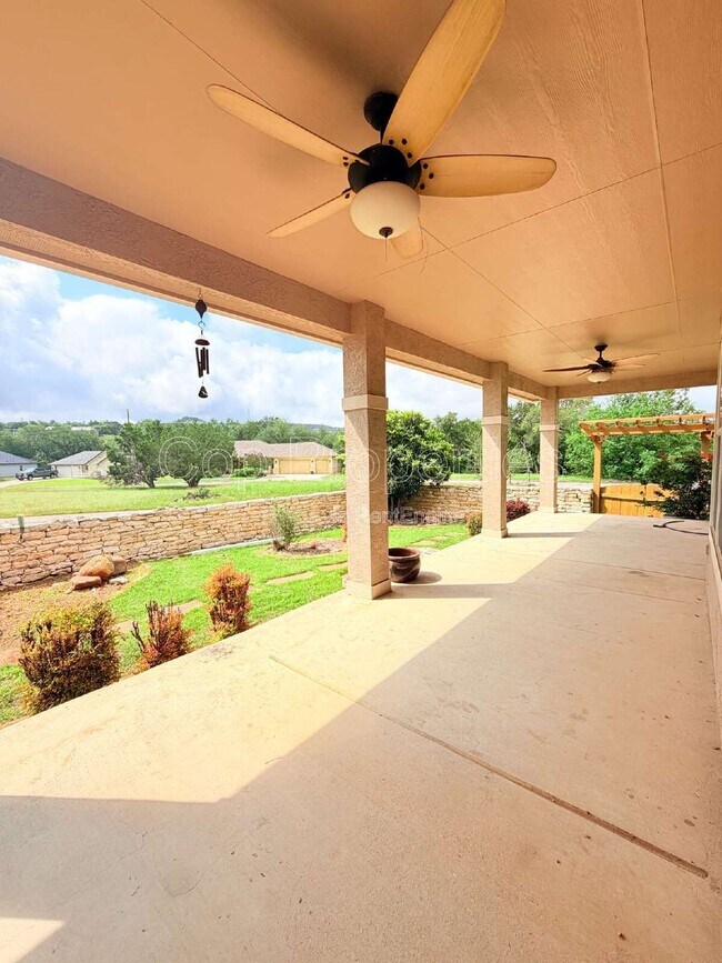 Building Photo - 412 Shayla Ln