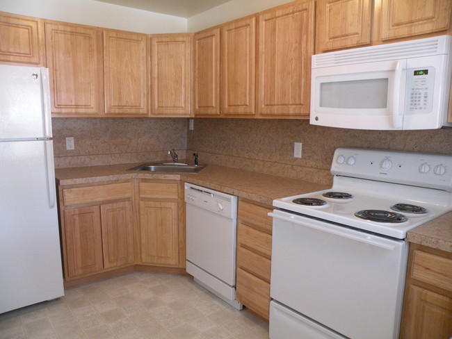 Kitchen - Orchard Garden Apartments