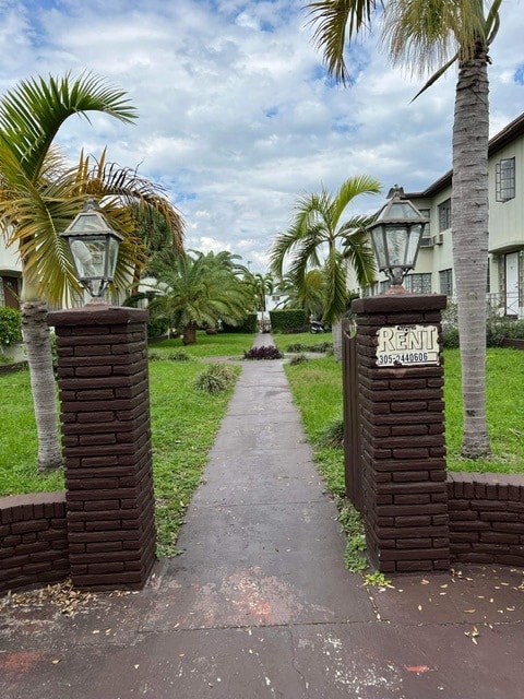 Primary Photo - 1135 Marseille Dr