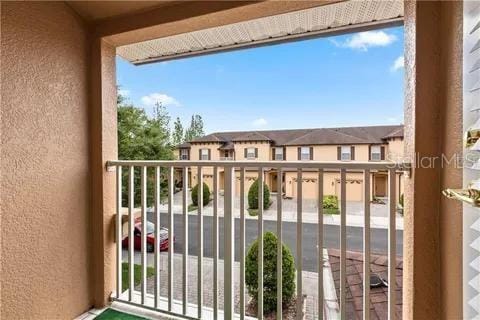 Building Photo - 2720 Retreat View Cir