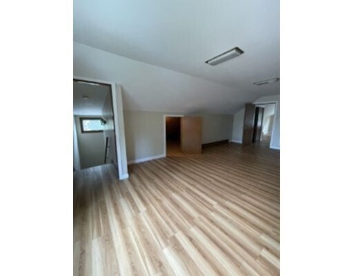 Building Photo - 85 Elgin St