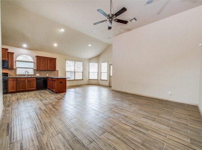 Building Photo - 22411 Albee Dr