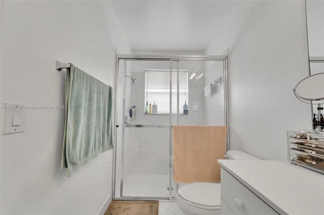 Building Photo - 1552 Zenith Way
