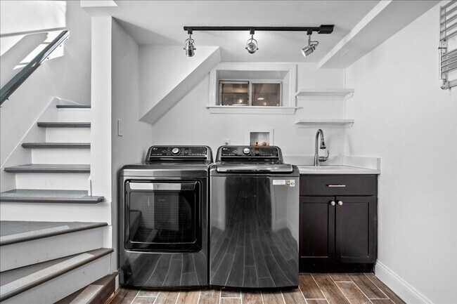 Building Photo - Beautifully Renovated Contemporary Cape with Private Backyard