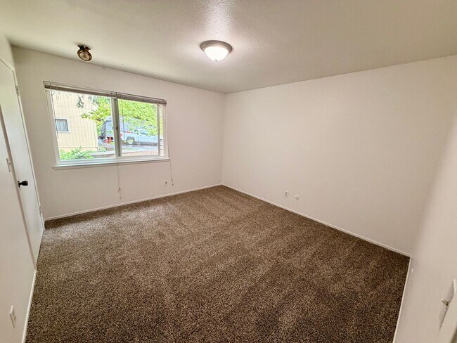 Building Photo - 067