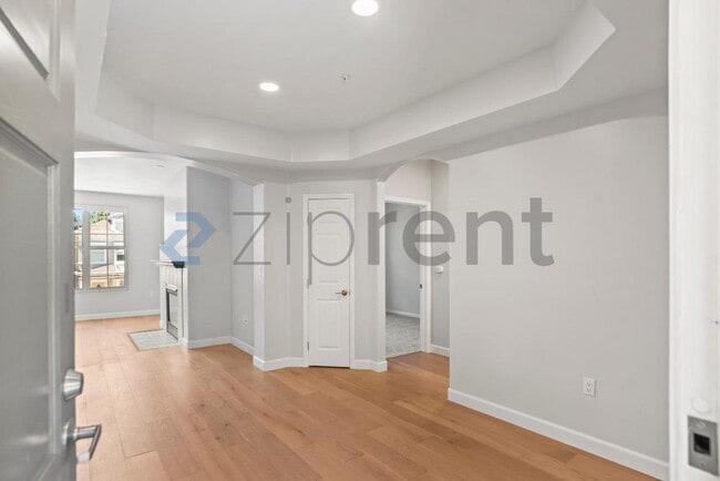 Building Photo - 30 E Julian St