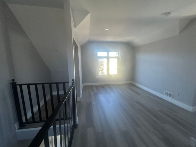Building Photo - 254 22nd St