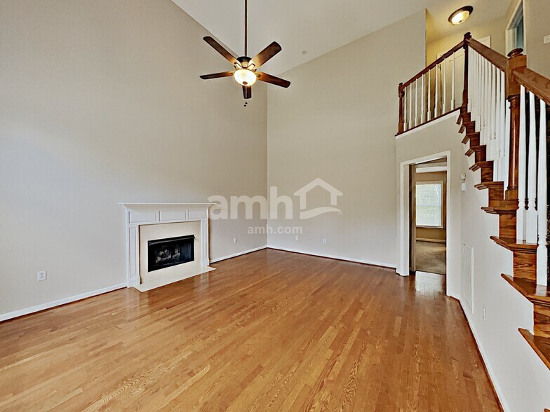 Building Photo - 7209 Sir William Dr