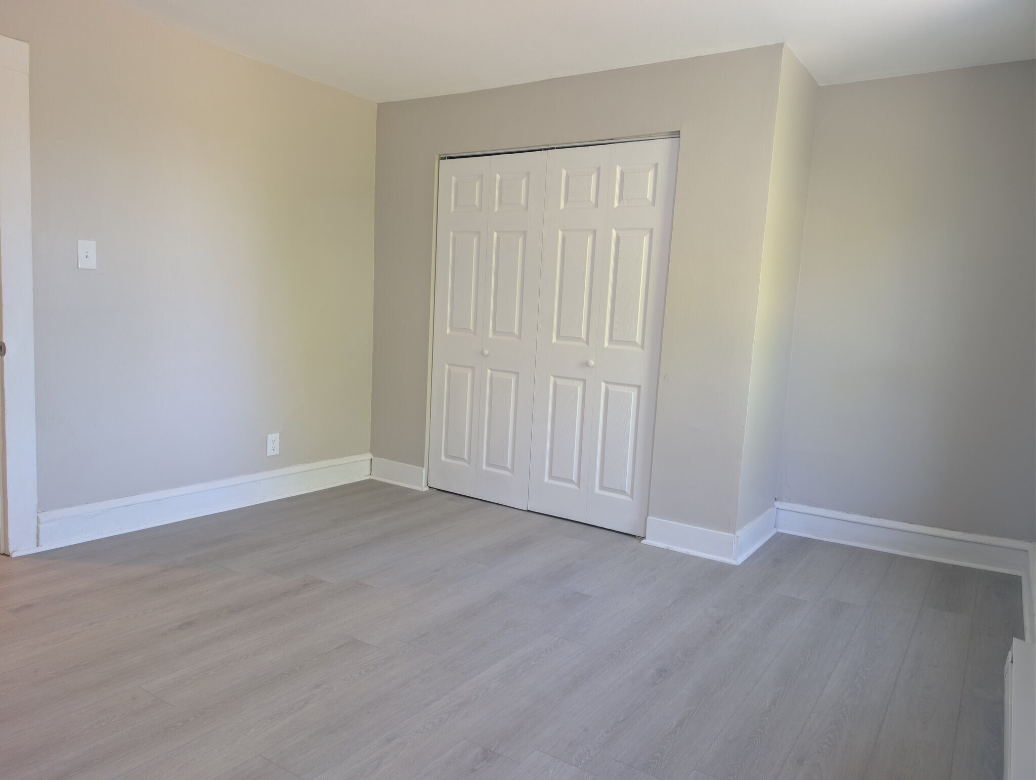 Building Photo - 500 Marion St