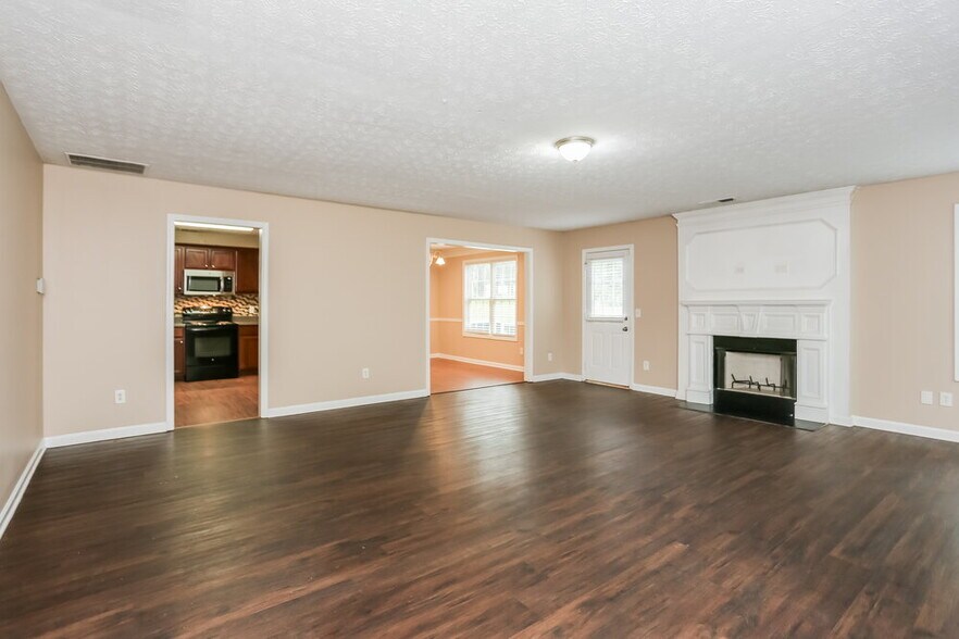 Building Photo - 4670 Duval Point Way SW