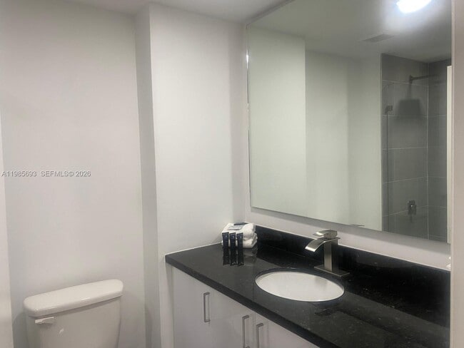 Building Photo - 185 SE 14th Terrace