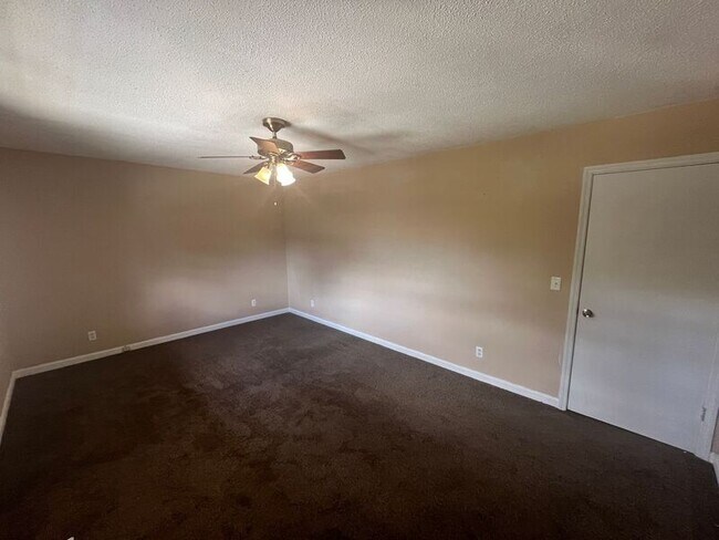 Building Photo - 716 Marley Way