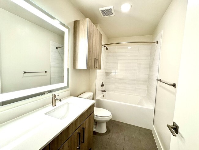 Building Photo - 3120 Smith St