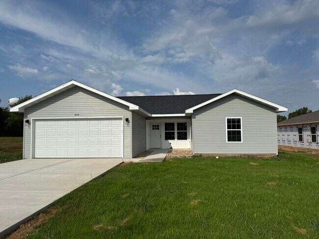 Primary Photo - 202 Ruby Ln