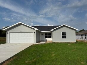 Building Photo - 202 Ruby Ln