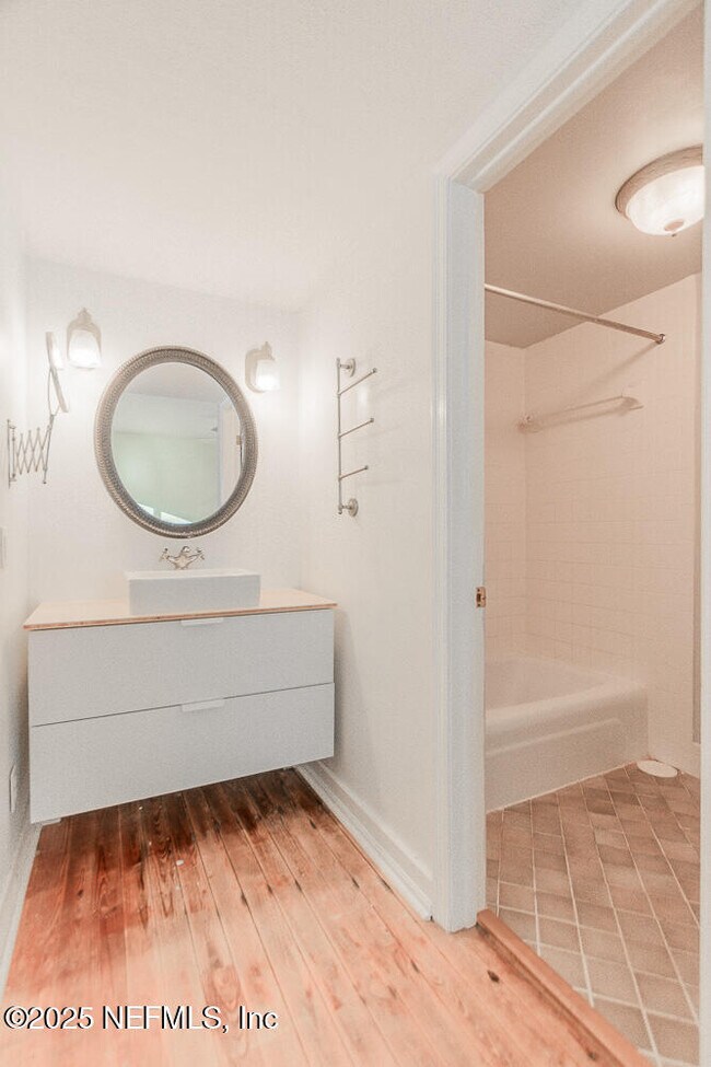 Building Photo - 3620 Myra St