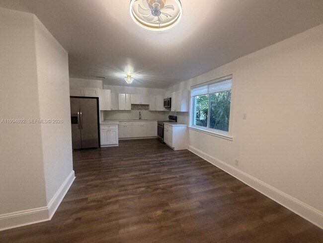 Building Photo - 1235 Coral Wy