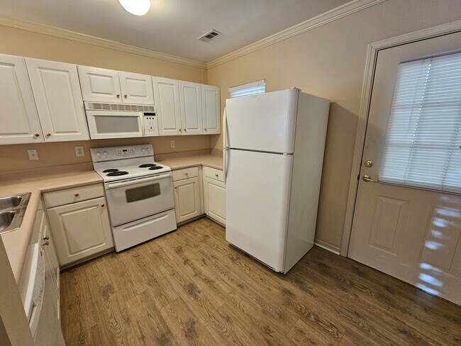 Building Photo - 15 Rimmon Trail