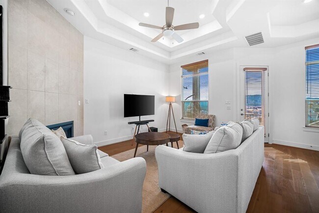 Building Photo - 303 Cartwheel Bend