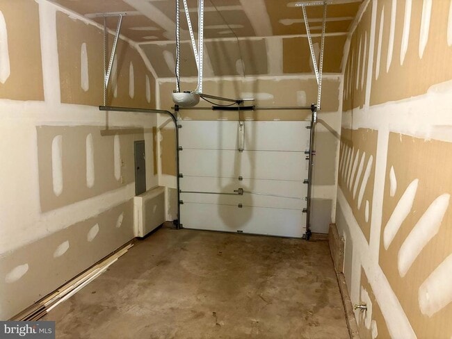 Building Photo - 2148 Danville Dr