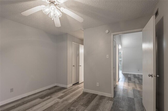 Building Photo - 78 Westwood Dr W