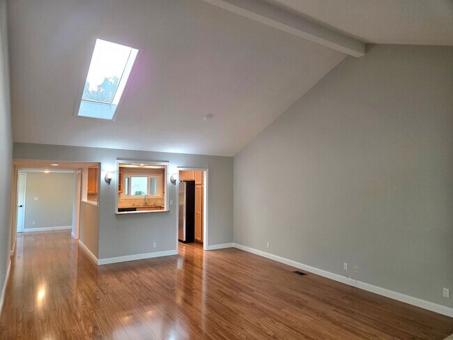 Building Photo - Spacious 3 bedroom 2 bath townhome for rent in Crow Canyon Country Club