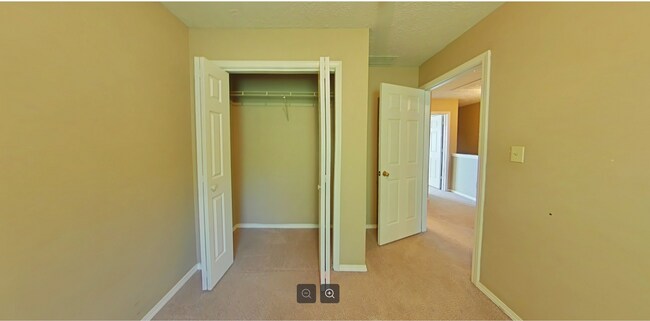 Building Photo - 1383 W Allen St