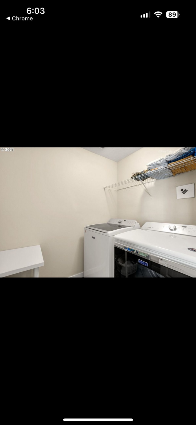 Building Photo - 5909 NE 38th Ct