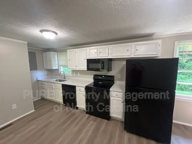 Building Photo - 3515 Julia Ct