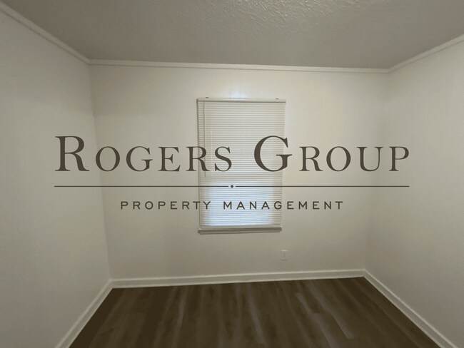 Building Photo - #450 - 543-545 Horner St Duplex