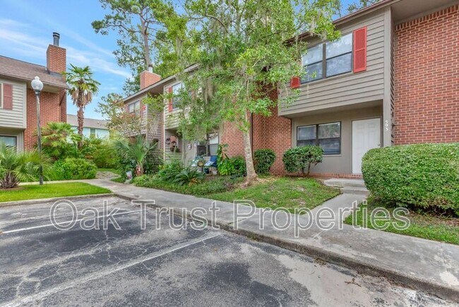 Building Photo - 593 Travelers Blvd