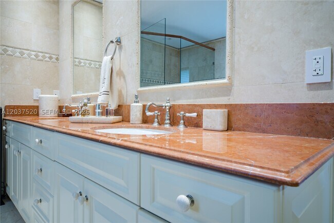 Building Photo - 3514 Crystal