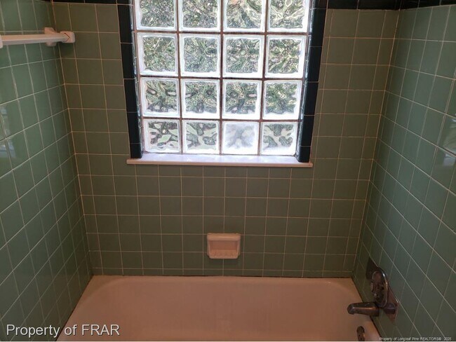 Building Photo - 311 Westview Dr