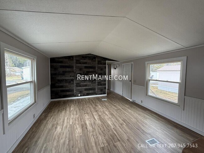 Building Photo - 799 Stillwater Ave