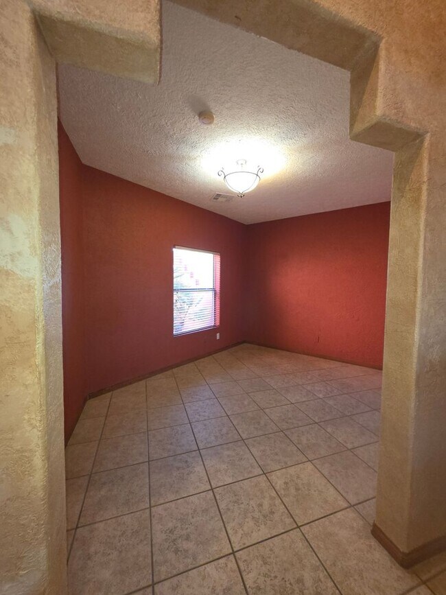 Building Photo - 8152 Eagledancer Ave