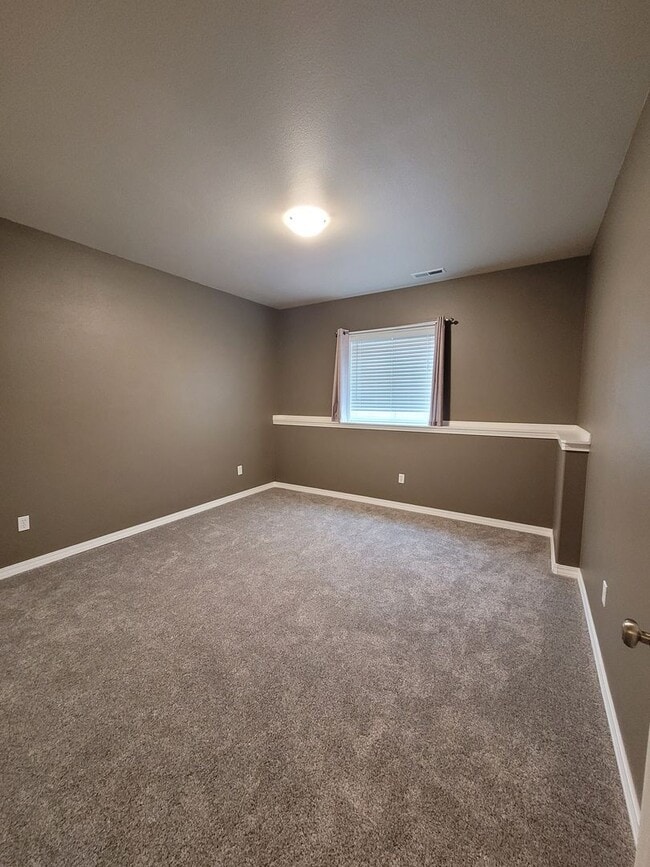 Building Photo - Well Maintained Family Home in Clarkston Heights