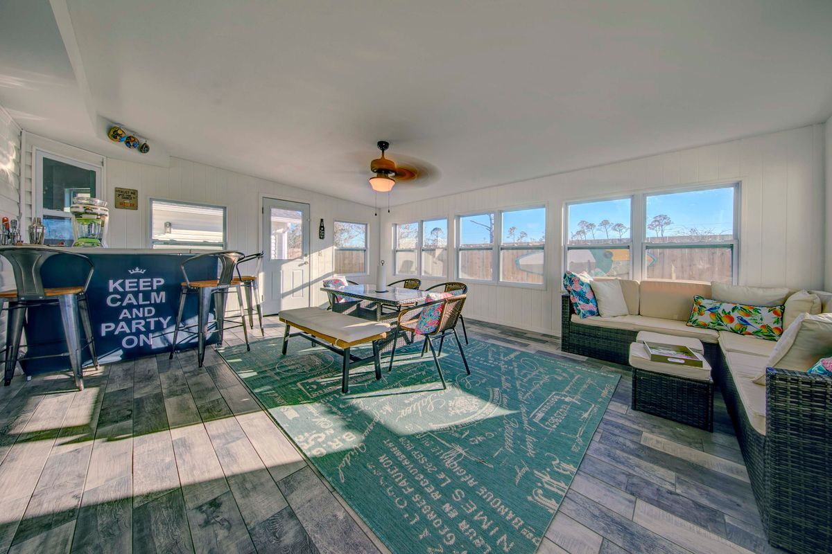 Building Photo - 1007 Cypress Ave