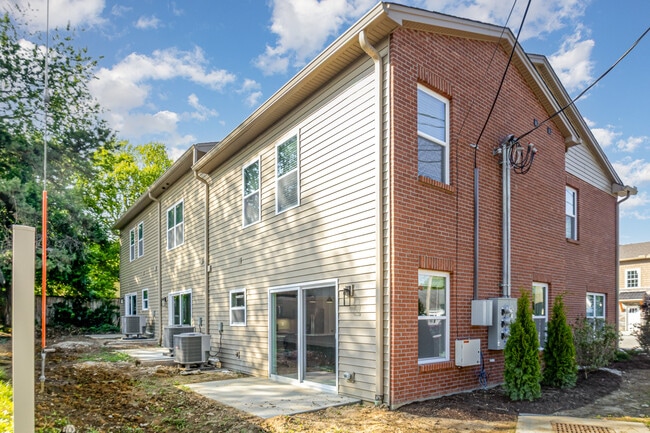 Building Photo - 505 Station Ct