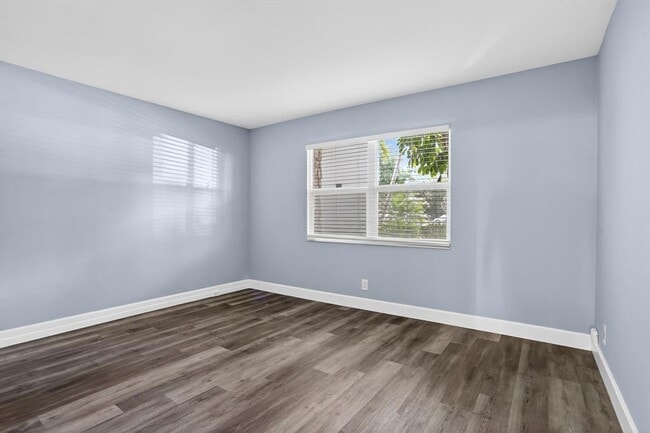 Building Photo - 2003 Granada Dr