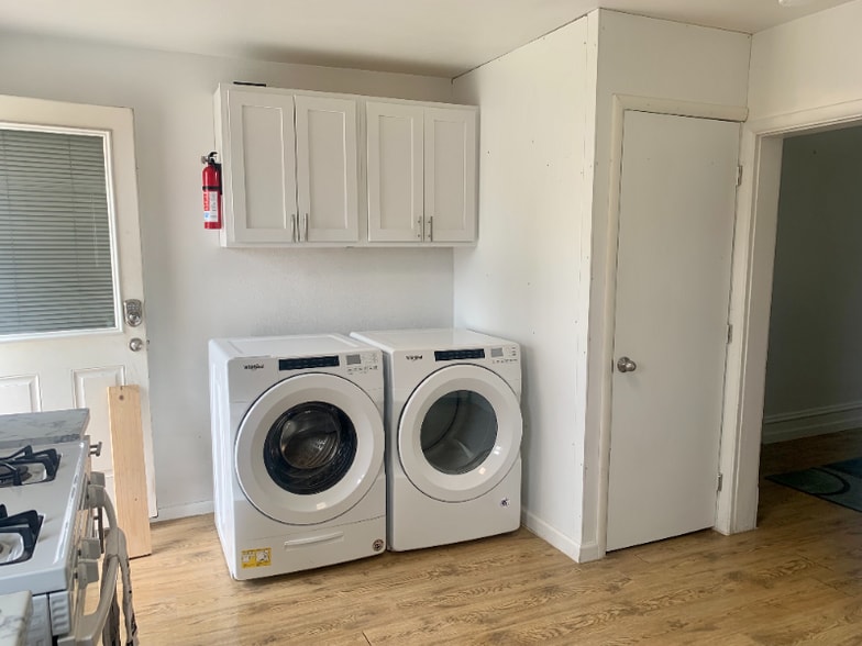 Building Photo - 514 W Park St