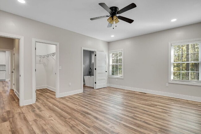 Building Photo - 5001 Dampier Ct