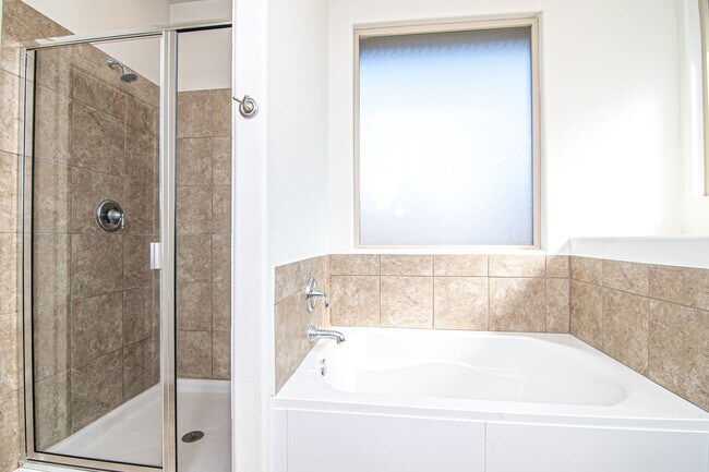 Building Photo - 2312 Sky View Rd