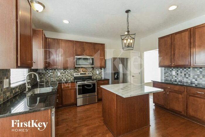 Building Photo - 16325 Clarks Hill Way
